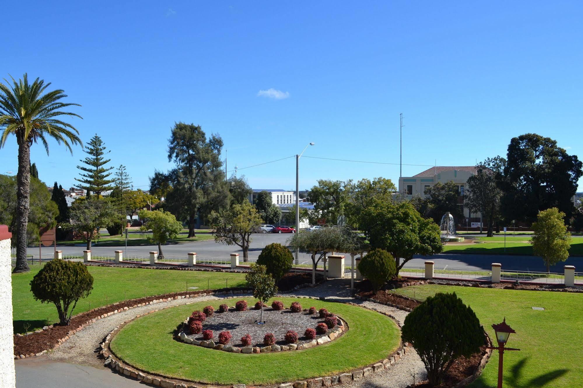 Hydro Hotel Leeton Exterior foto